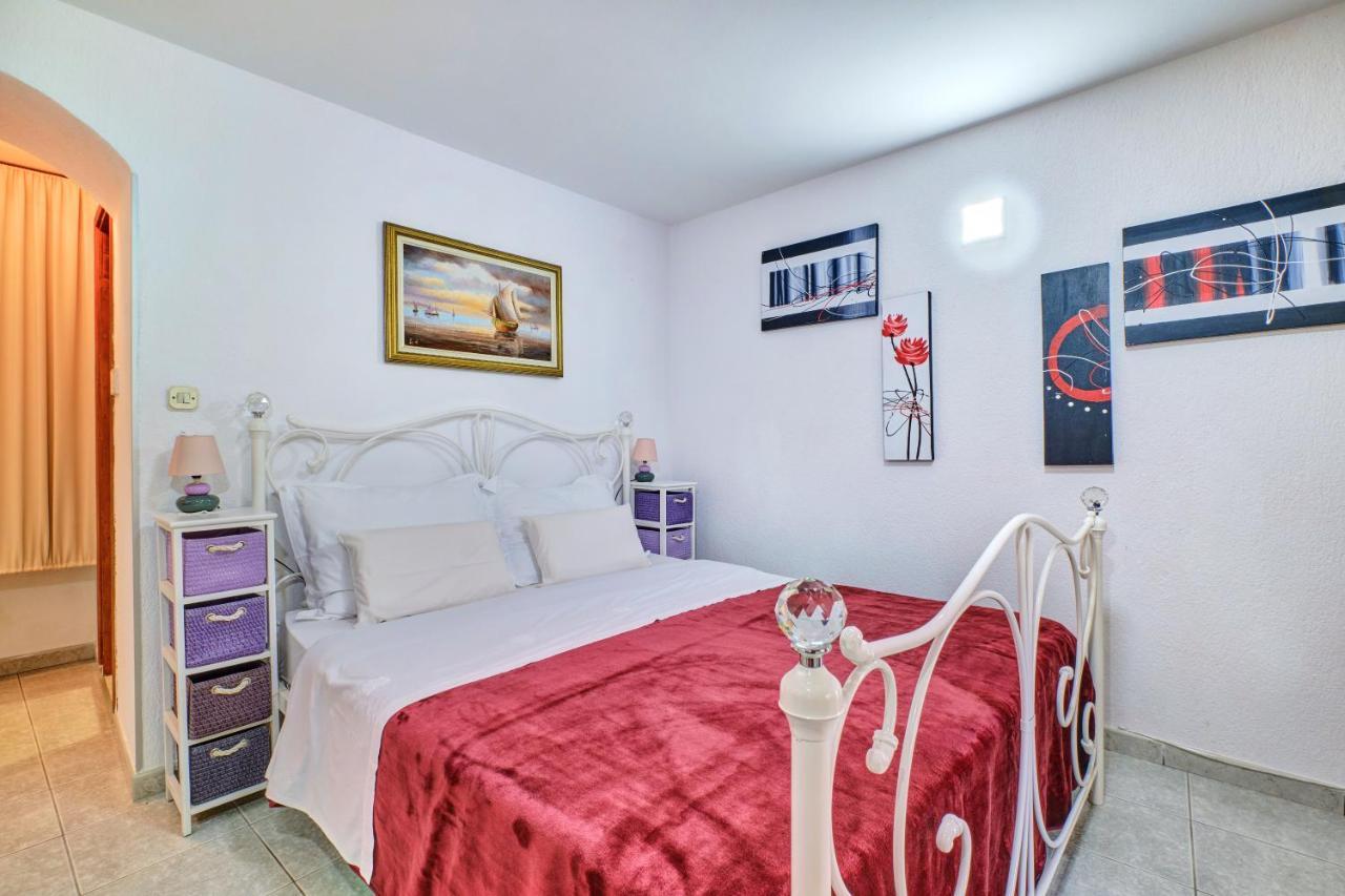 Apartmani Rukonic Aleksandar Nerezine Exterior foto