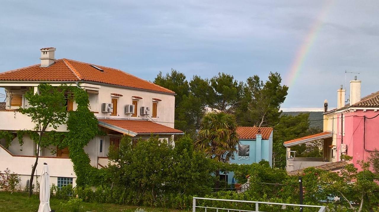 Apartmani Rukonic Aleksandar Nerezine Exterior foto